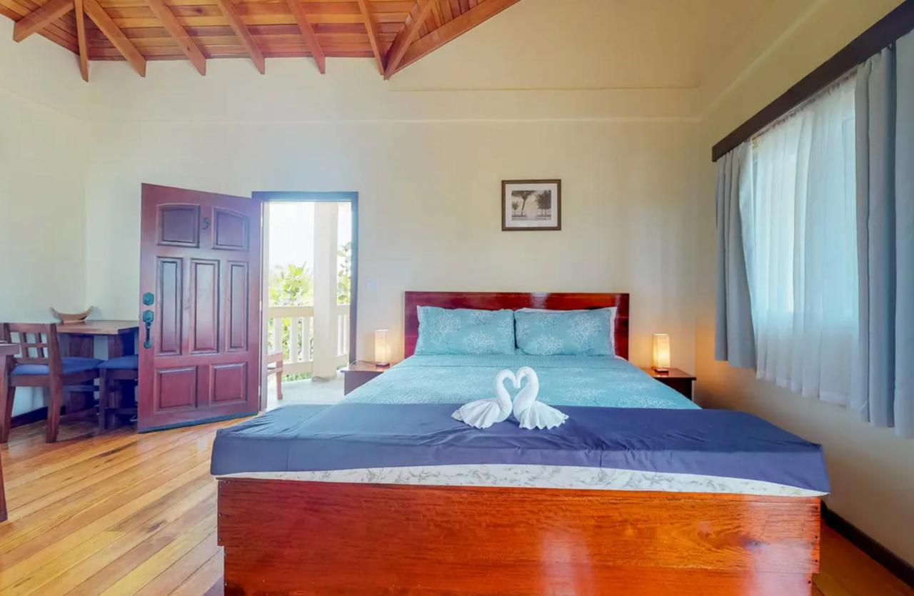 Sandy Feet Beach Resort Placencia 外观 照片