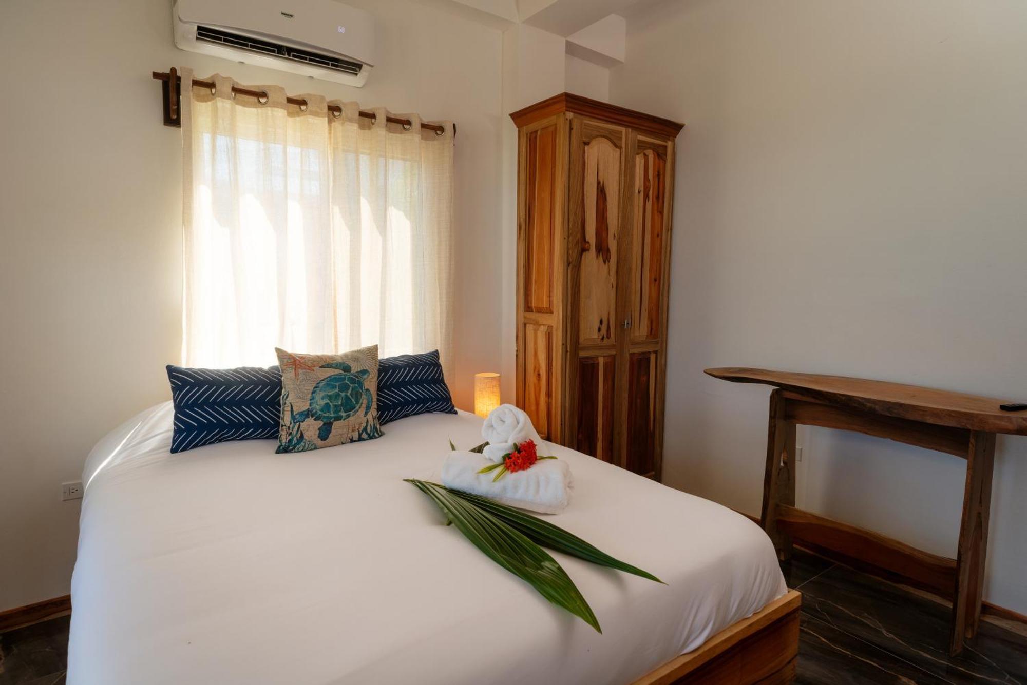 Sandy Feet Beach Resort Placencia 外观 照片