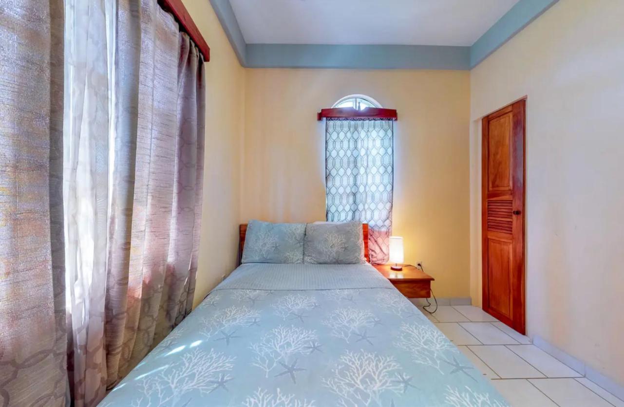 Sandy Feet Beach Resort Placencia 外观 照片